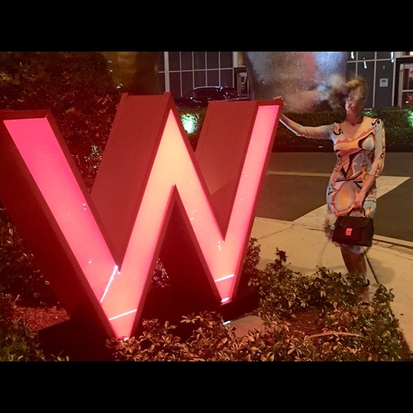 Meet your Posher, L - Picture 2 of 2